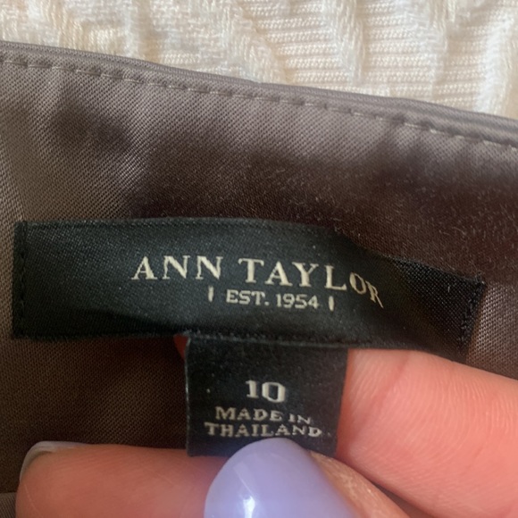 Gorgeous Ann Taylor Pencil Skirt - Picture 4 of 6